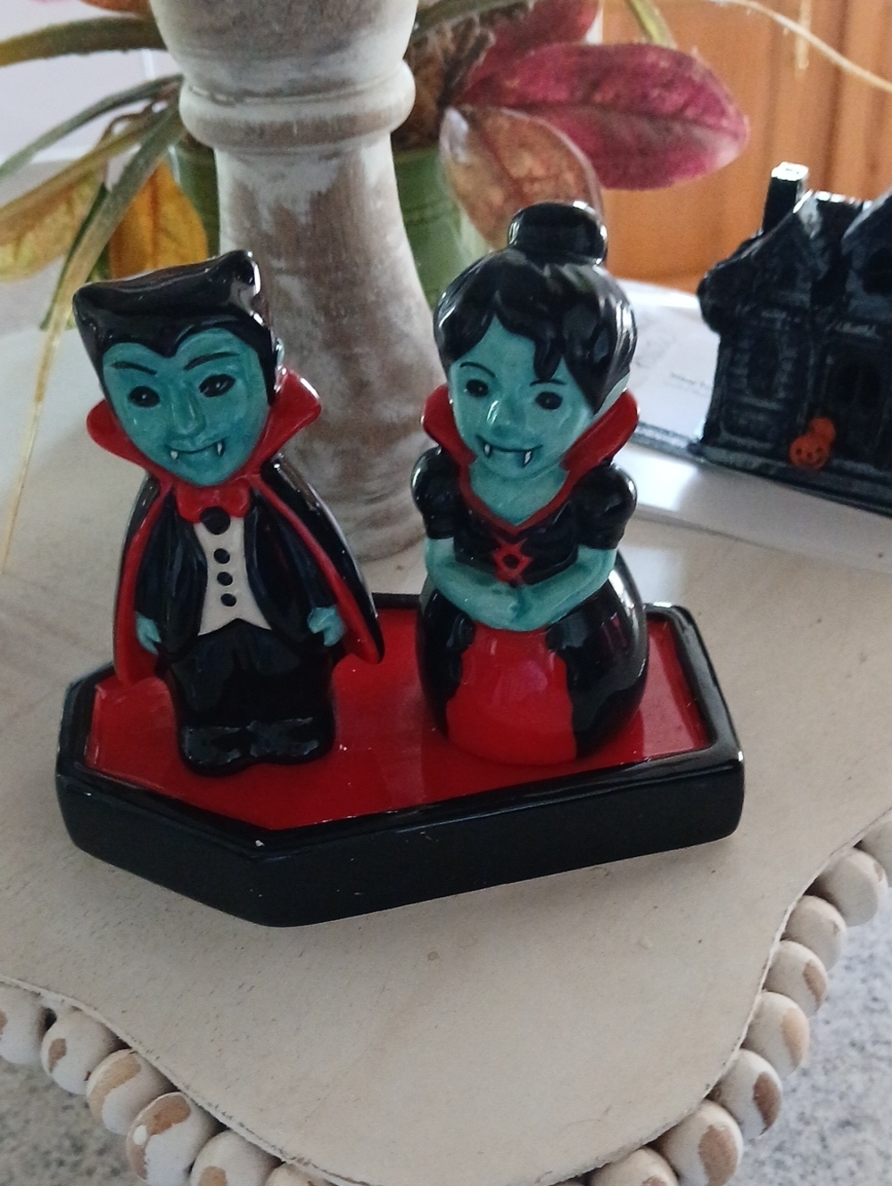Cracker Barrel Vampire Salt and Pepper Shaker Set - Black & Red